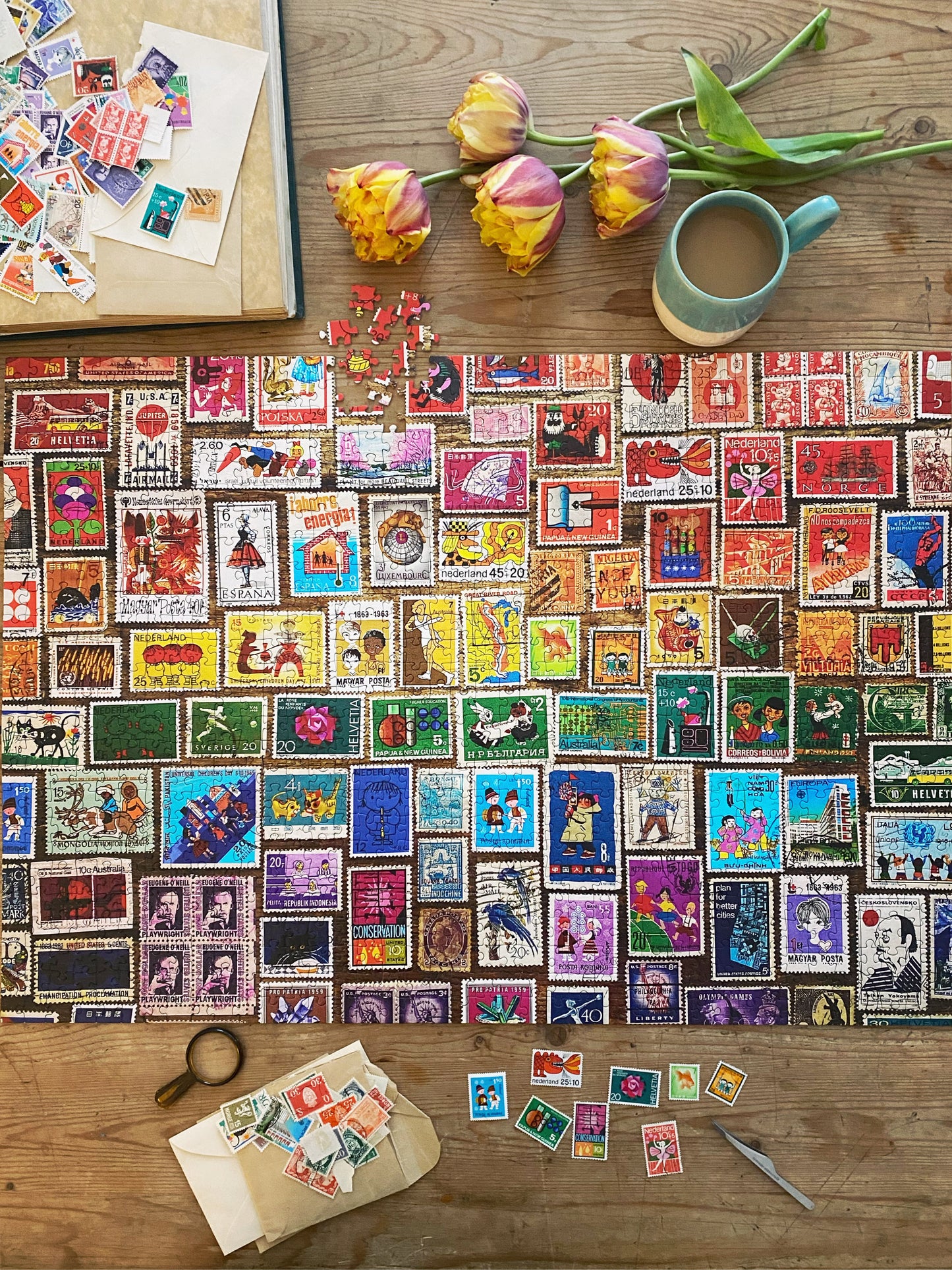 'WORLD STAMPS', 1000 PIECE LIMITED EDITION JIGSAW